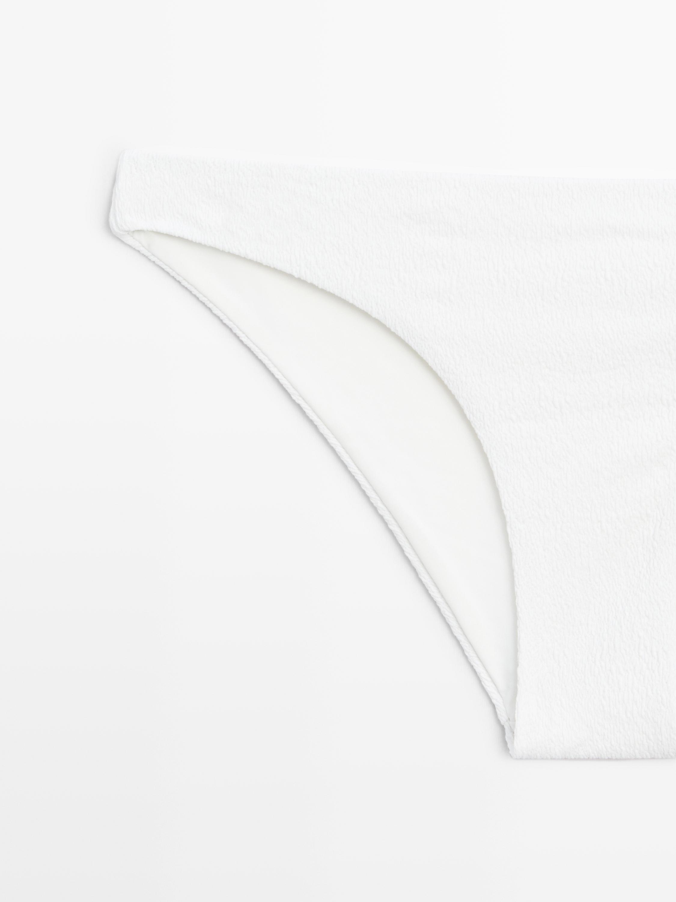 Bas de bikini textur